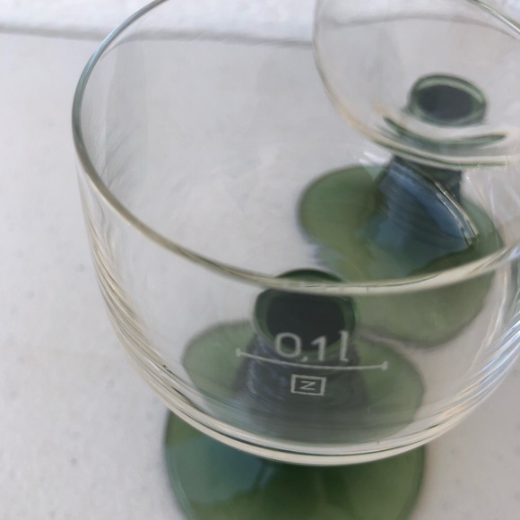 Vintage Green Beehive Wine Goblets Set of 4 - Picture 6 of 9